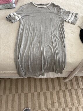 Z Supply Gray Scoop Neck Tee with White Trim